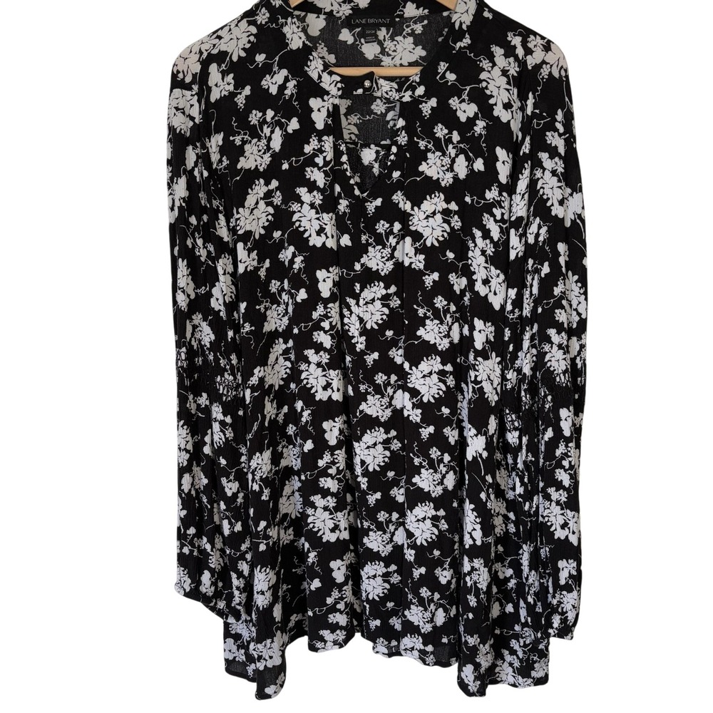Lane Bryant Black White Floral‎ Blouse Women's Size 22-24 Flowy Long-Sleeve